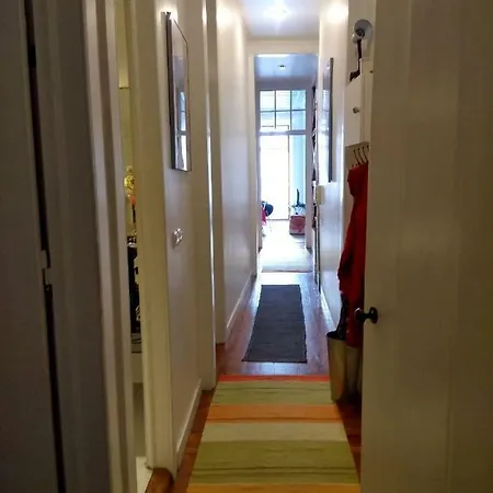Charm And Space In Historic * Лиссабон