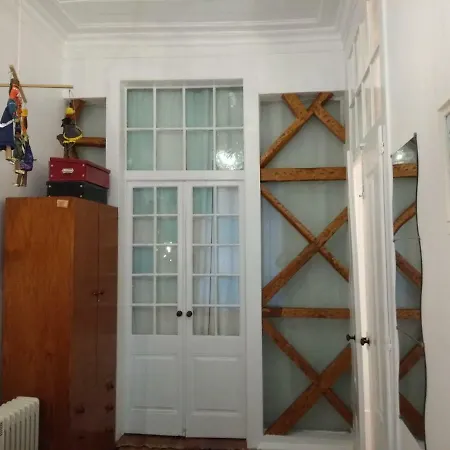 Charm And Space In Historic * Лиссабон